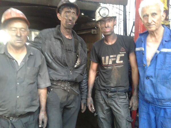 Наҷоти чор ангишткан аз қаъри 270 метр  - Sputnik Тоҷикистон