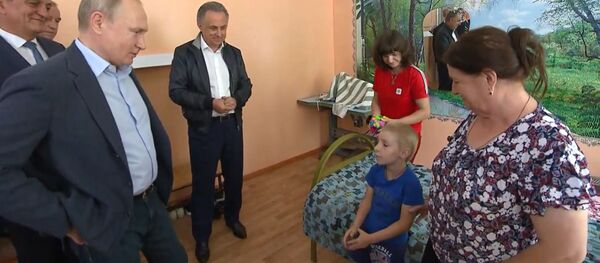 Вы Путин? Я вас в телевизоре видел! - маленький Матвей поговорил с президентом - Sputnik Таджикистан