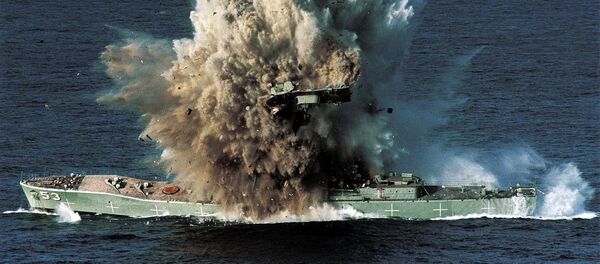 Взрыв корабля Взрыв корабля - Sputnik Таджикистан