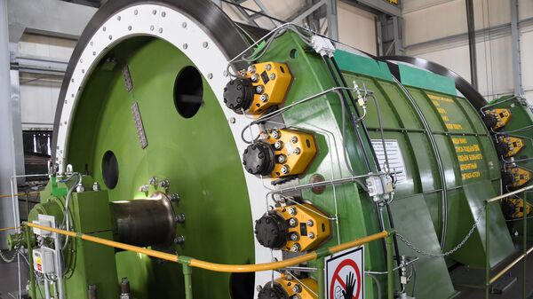 Подъемная машина на руднике по добыче урана - Sputnik Таджикистан