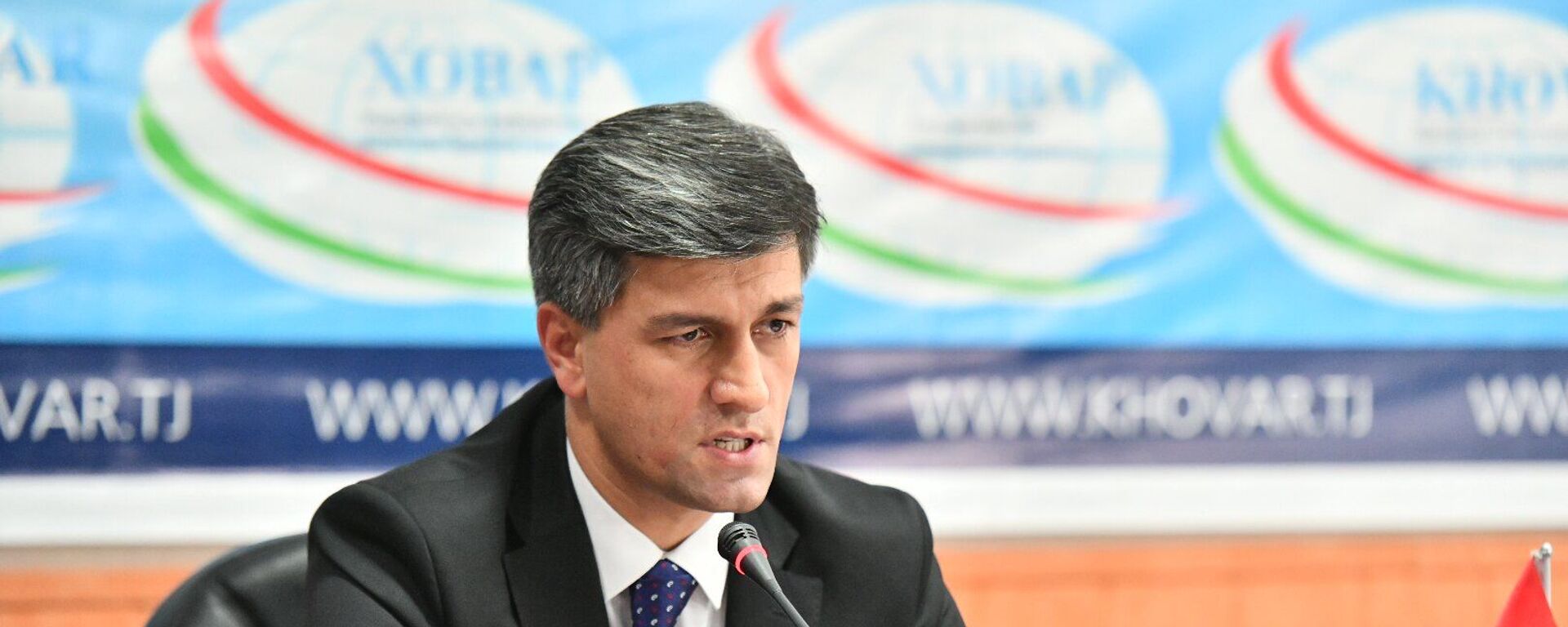 Директор Агентства гражданской авиации Икром Субхонзода - Sputnik Таджикистан, 1920, 05.04.2021