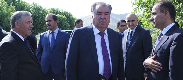 Президент Республики Таджикистана Эмомали Рахмон Президент Республики Таджикистана Эмомали Рахмон - Sputnik Тоҷикистон
