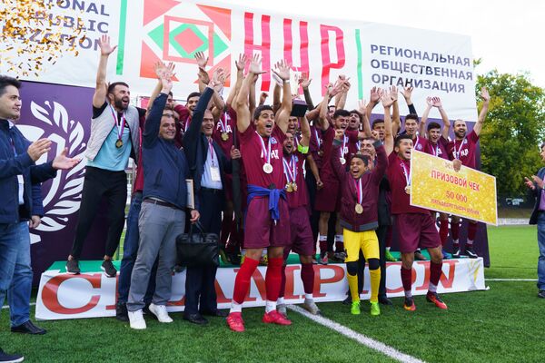 Летний турнир по футболу Кубок Нур в Москве  - Sputnik Таджикистан
