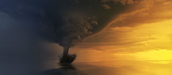 Гигантский смерч в море Гигантский смерч в море - Sputnik Таджикистан