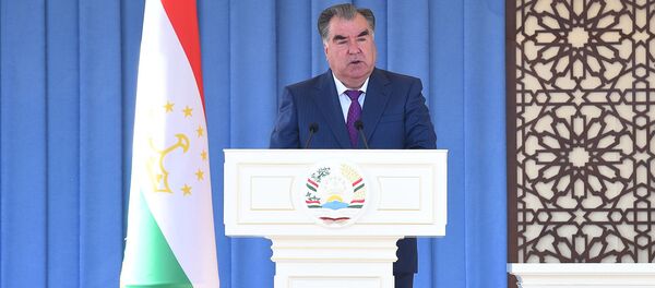 Президент Республики Таджикистана Эмомали Рахмон Президент Республики Таджикистана Эмомали Рахмон - Sputnik Тоҷикистон