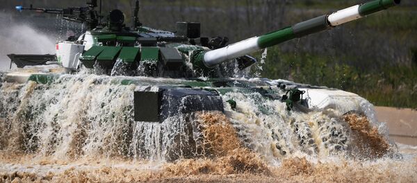 Танк Т-72Б3 команды армии Таджикистана. Танковый биатлон - 2019 - Sputnik Таджикистан