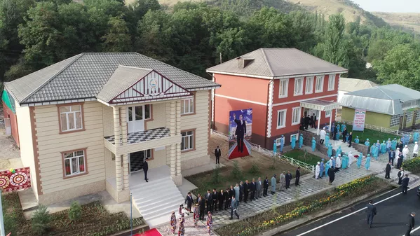 Открытие административного здания в джамоате Лохути Ховалинского района Открытие административного здания в джамоате Лохути Ховалинского района - Sputnik Тоҷикистон
