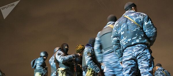 Сотрудники МВД во время оперативно-разыскных работ. Архивное фото - Sputnik Таджикистан