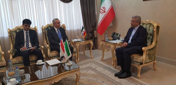 Зоҳидӣ бо Ардакониён масъалаи анҷоми корҳои боқимонда дар нақби “Истиқлол”-ро баррасӣ кард - Sputnik Тоҷикистон