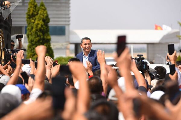 Пас аз боздошти Отамбоев: Бабанов ба Қирғизистон бозгашт - акс - Sputnik Тоҷикистон