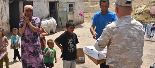 Хайри низомиёни пойгоҳи 201 ба оилаҳои серфарзанд бахшида ба Иди Қурбон  - Sputnik Тоҷикистон