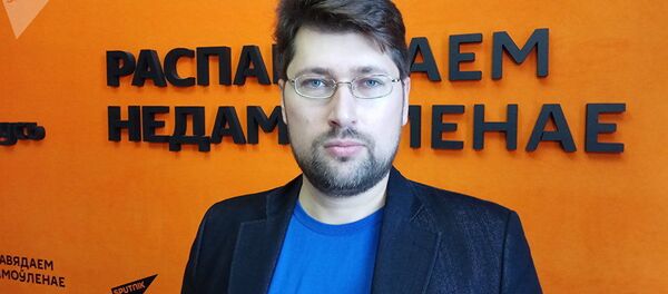 Руководитель Центра экономических исследований Института глобализации и социальных движений РФ Василий Колташов  - Sputnik Тоҷикистон