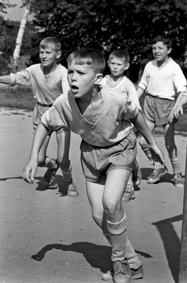 Соревнования по футболу среди детских команд. 1969 год - Sputnik Таджикистан