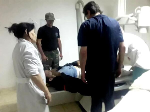 Наҷоти сайёҳи австралиягӣ дар ВМКБ ва сипоси ӯ аз кормандони милиса - акс - Sputnik Тоҷикистон