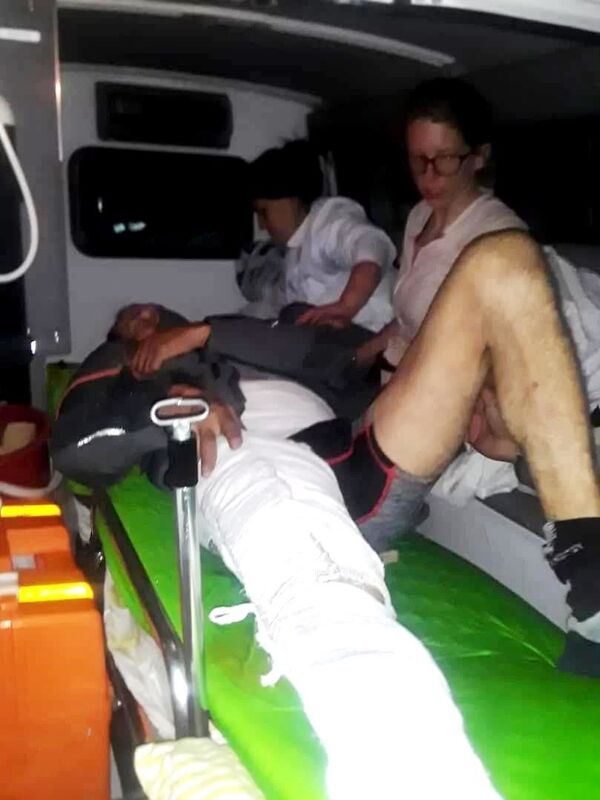 Наҷоти сайёҳи австралиягӣ дар ВМКБ ва сипоси ӯ аз кормандони милиса - акс - Sputnik Тоҷикистон