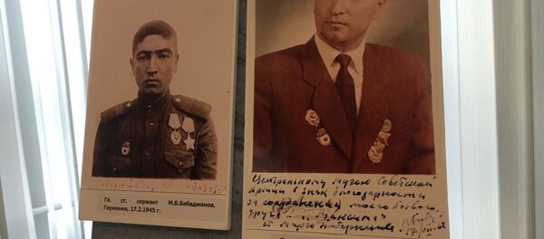 Портреты Мирзо Бабаджанова в Центральном музее Вооруженных Сил СССР  - Sputnik Тоҷикистон