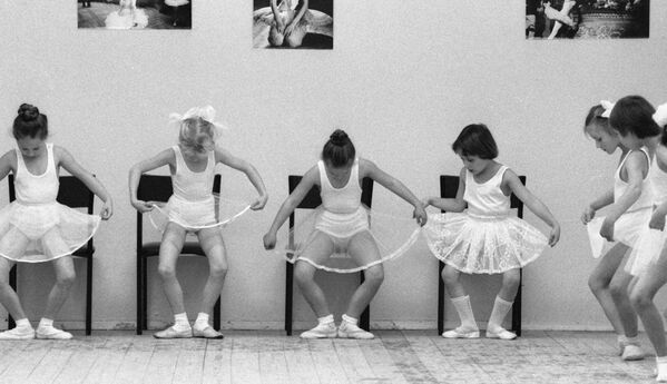 Занятия хореографией. 1985 год - Sputnik Таджикистан