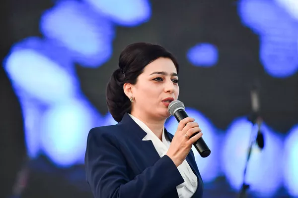 Зиёфат дар чойхонаи Роҳат: Рӯзи куҳансолон дар Душанбе чигуна таҷлил шуд - видео Зиёфат дар чойхонаи Роҳат: Рӯзи куҳансолон дар Душанбе чигуна таҷлил шуд - видео - Sputnik Тоҷикистон