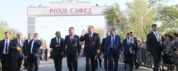 Эмомали Рахмон открыл дорогу и детский сад в районе Деваштич - Sputnik Тоҷикистон