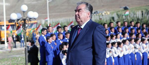 Рабочий визит Эмомали Рахмона в Горно-Матчинский район Рабочий визит Эмомали Рахмона в Горно-Матчинский район - Sputnik Тоҷикистон