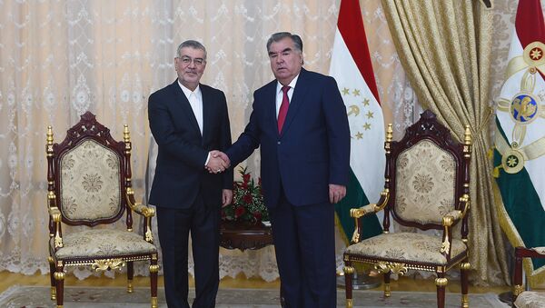 Встреча президента Таджикистана Эмомали Рахмона и Генсека ОЭС Ходи Сулаймонпура - Sputnik Таджикистан