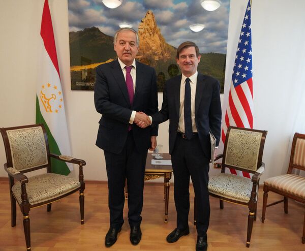 Дар Нур - Султон вазирони умури хориҷаи кишварҳои Осиё Марказӣ чиро баррасӣ карданд? - Sputnik Тоҷикистон