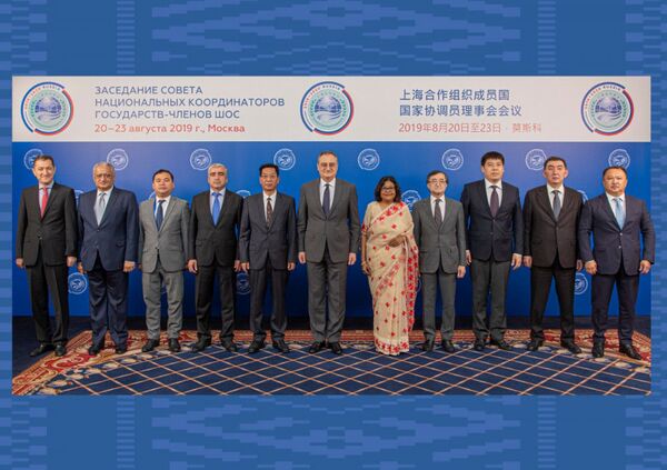 Бо мақоми вижа: Ализода дар нишасти Шӯрои ҳамоҳангсозони СҲШ ширкат кард - Sputnik Тоҷикистон