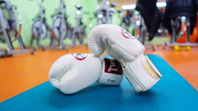 Боксерские перчатки, архивное фото
