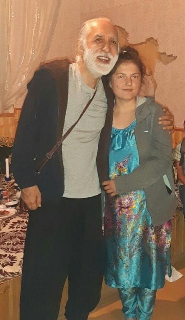 Саши Заифӣ дар бораи дидор бо Далер Назаров: вақте ба оғӯшаш гирифтам озодиро эҳсос кардам - Sputnik Тоҷикистон