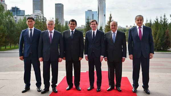 Министр иностранных дел РТ Сироджиддин Мухриддин принял участие в работе Встречи высокого уровня С5+1 в городе Нур-Султане Республики Казахстан - Sputnik Таджикистан