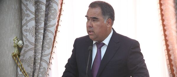 Глава Согдийской области Раджаббой Ахмадзода - Sputnik Тоҷикистон