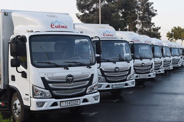 Рахмон открыл завод по производству напитков Сиема - фото Рахмон открыл завод по производству напитков Сиема - фото - Sputnik Таджикистан