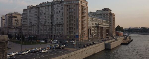 Дом на набережной (Дом правительства) - комплекс сооружений на Берсеневской набережной Москва-реки на Болотном острове - Sputnik Тоҷикистон