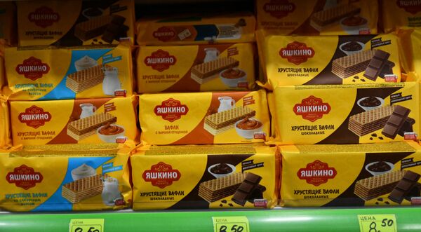 Made in Russia: тоҷикистониҳо бештар дар мағозаҳо маҳсулоти русӣ меҷӯянд Made in Russia: тоҷикистониҳо бештар дар мағозаҳо маҳсулоти русӣ меҷӯянд - Sputnik Тоҷикистон
