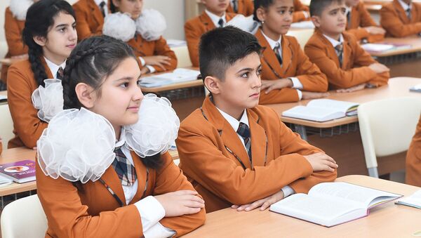 Школьники - Sputnik Таджикистан