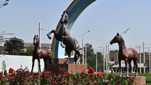 Украшение города Душанбе на праздник День независимости  - Sputnik Таджикистан