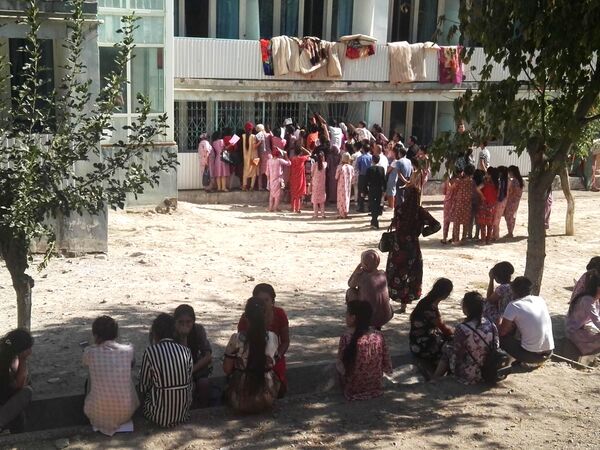 Ҷой нест: мушкили дастрасии донишҷӯёни Хуҷанд ба хобгоҳ -акс - Sputnik Тоҷикистон