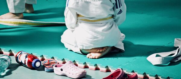 Ребенок на тренировке, архивное фото - Sputnik Тоҷикистон