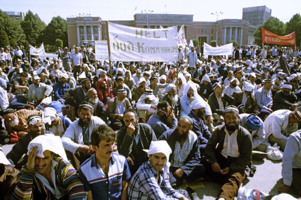 Раҳмон Набиев: парронанд, паррондан гиранд, ман истеъфо намедиҳам - идома - Sputnik Тоҷикистон