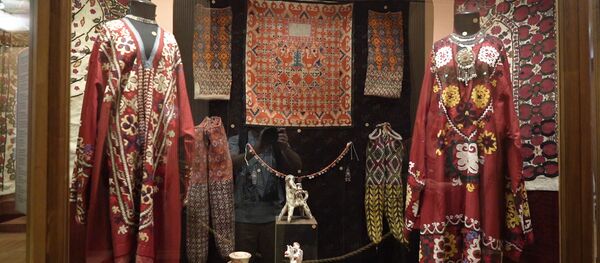 Экспонаты в Музее востока в Москве - Sputnik Тоҷикистон