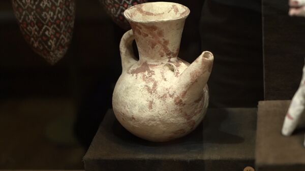 Ёдгориҳои фарҳангии тоҷикон дар осорхонаи Шарқ дар шаҳри Маскав – навор  - Sputnik Тоҷикистон