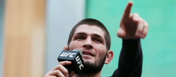 Пресс-конференция Хабиба Нурмагомедова после взвешивания Пресс-конференция Хабиба Нурмагомедова после взвешивания - Sputnik Тоҷикистон