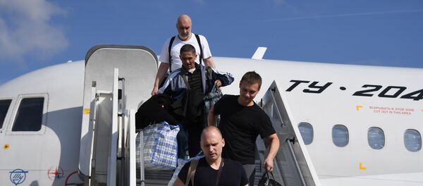 Участники договоренности об освобождении между Россией и Украиной прилетели в Москву - Sputnik Таджикистан