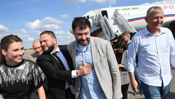 Участники договоренности об освобождении между Россией и Украиной прилетели в Москву - Sputnik Таджикистан