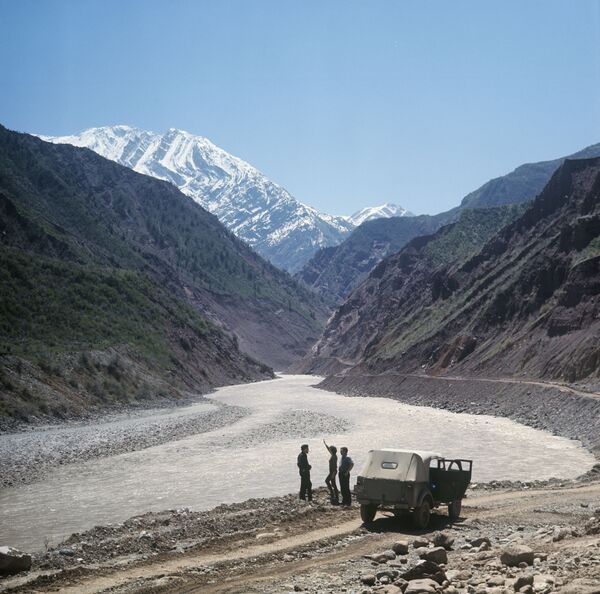 В районе строительства будущей Рогунской ГЭС 1973 год - Sputnik Таджикистан