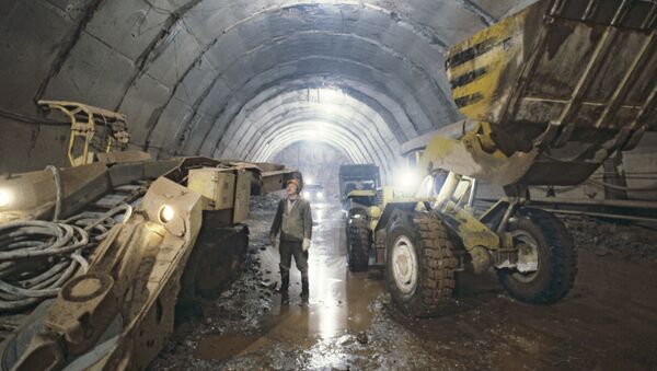 Проходка тоннеля, архивное фото - Sputnik Таджикистан