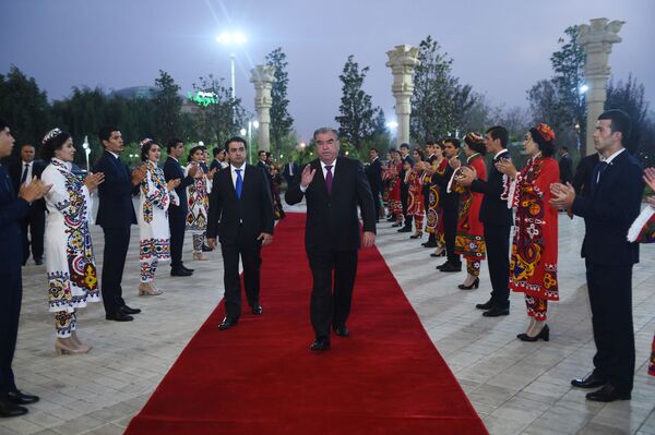 Праздничный концерт к 28-летию Дня независимости в Душанбе - Sputnik Таджикистан