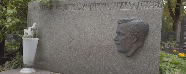 История Таджикистана на карте Москвы: Новодевичье кладбище - Sputnik Тоҷикистон