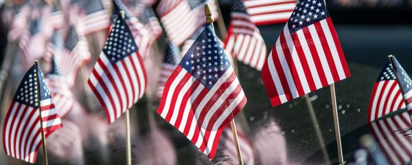 Флажки США на Национальном монументе - Sputnik Таджикистан
