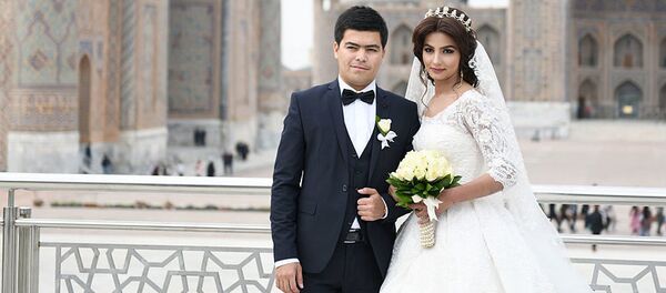 Молодожены в Самарканде - Sputnik Таджикистан